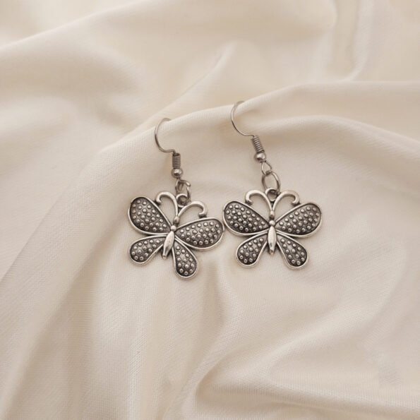 حلقان فراشة