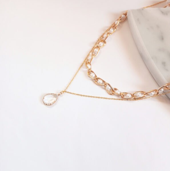 Golden classy Necklace with pearls